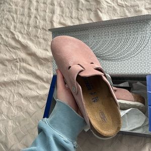 NWT pink clay Birkenstock bostons
